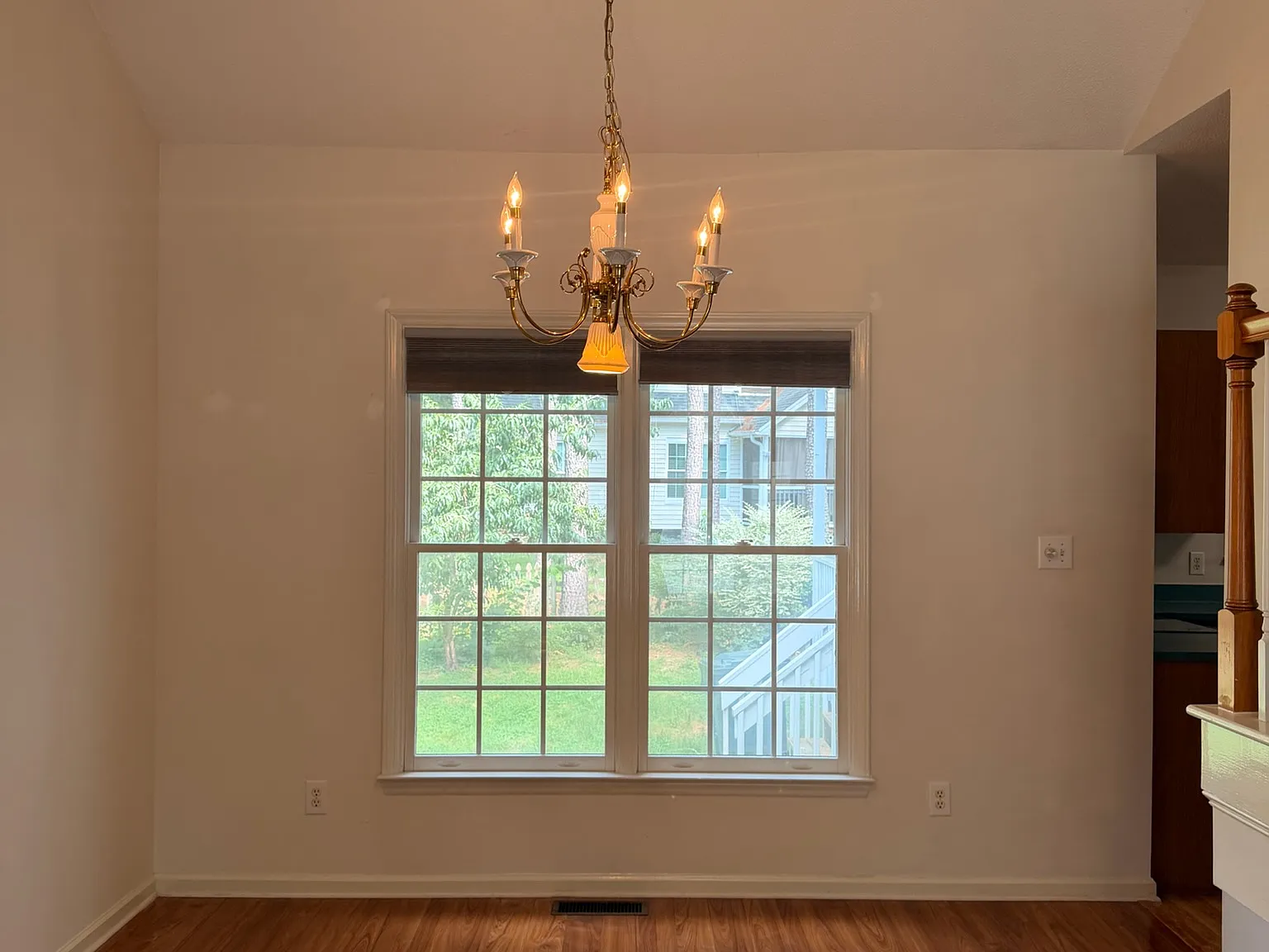 3 bed, 2.5 bath, 1655 sqft, $2,195 — Photo 3
