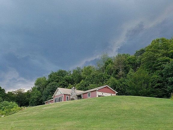 Newly reduced price $525,000