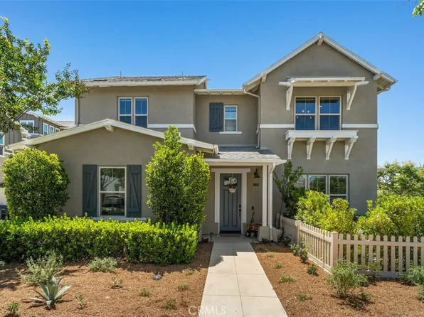 102 Sencillo Pl, Mission Viejo, CA 92694
