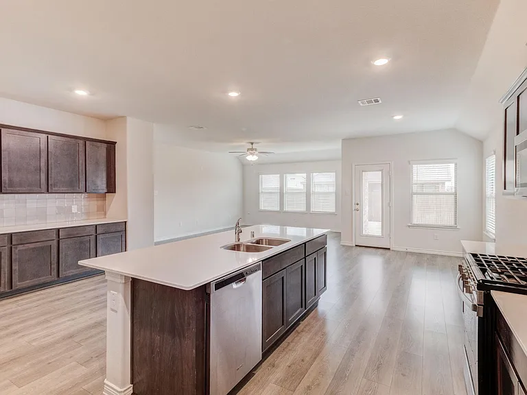 903 Feldspar Way — Photo 6