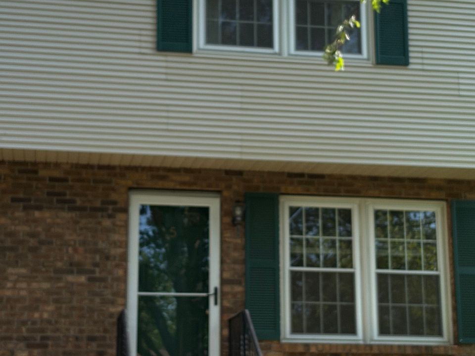 1st image of 10 Countryside Lane #5