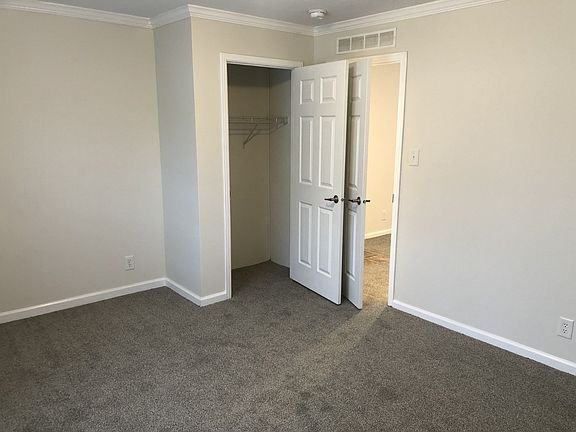 5th image of 2 Willow Dr #70