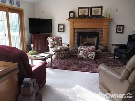 Living area
						:
						gas log fireplace, skylights & ceiling fan