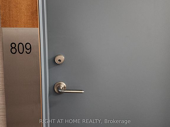 3rd image of 100 Western Battery Rd #809