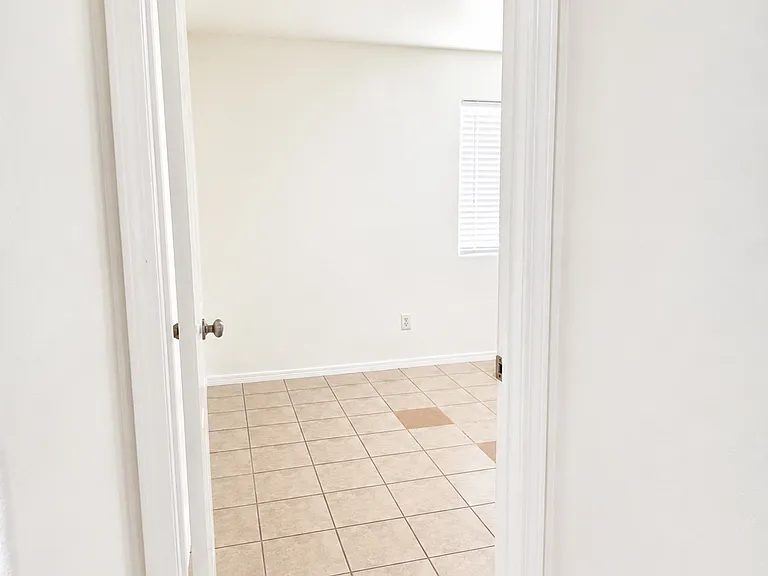 209 E Moneta Ave #B — Photo 18