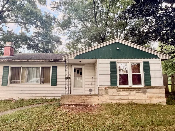 1407 S Sycamore St, Centralia, IL 62801