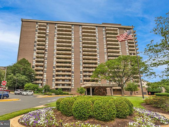 4th image of 1800 Old Meadow Rd APT 1014