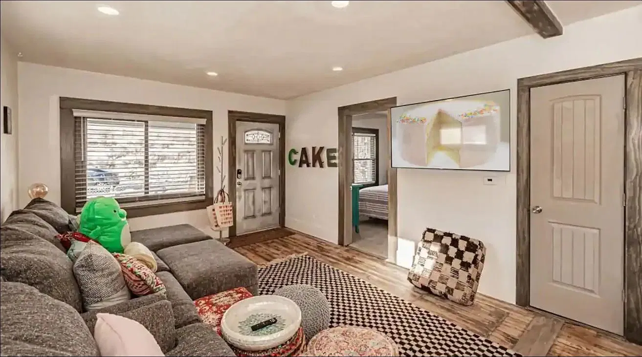 5 bed, 2.5 bath, 1554 sqft, $1,800 — Photo 4
