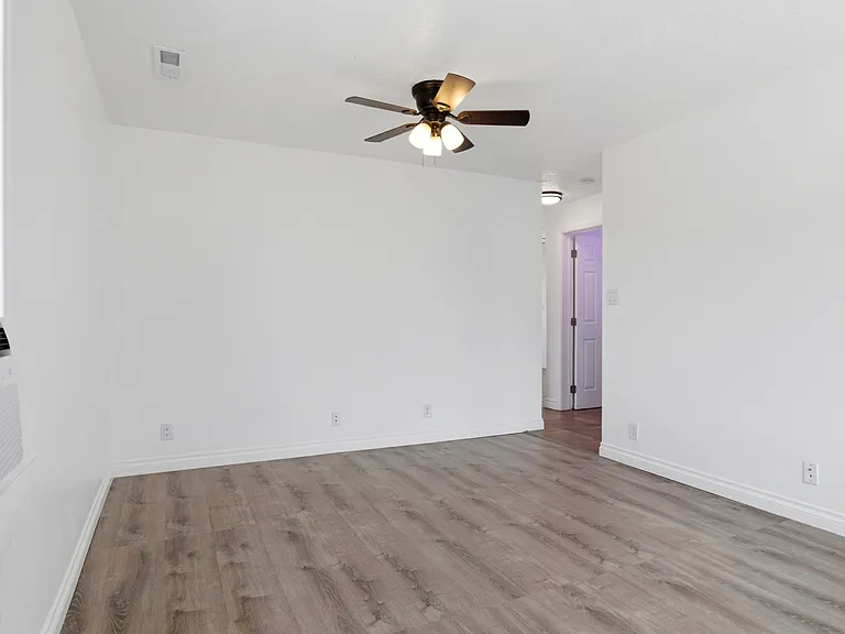 1060 Sullivan Rd — Photo 8