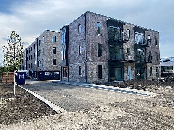 2nd image of 2030 Greenwood St