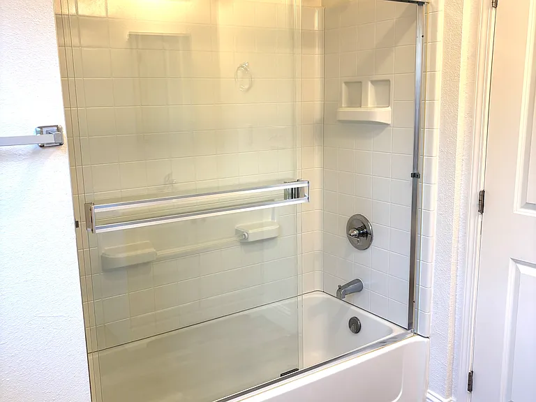 127 E 9th St #135-1/2 — Photo 11