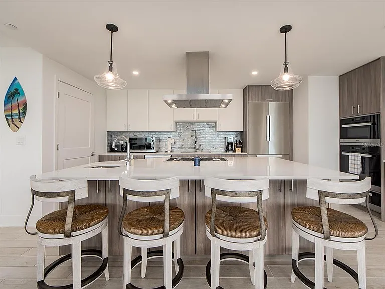 15 Avalon St #701 — Photo 14
