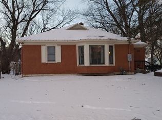 422 7th St NW, Rochester, MN 55901