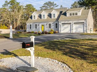 29 Mary Beth Ln, Harwich, MA 02645