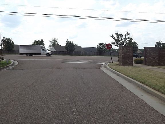 4th image of 9945 Branley Oak Dr