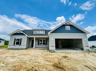 315 Creeks Edge Dr, Pikeville, NC 27863