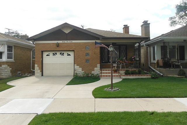 1st image of 2204 N 76th Ave