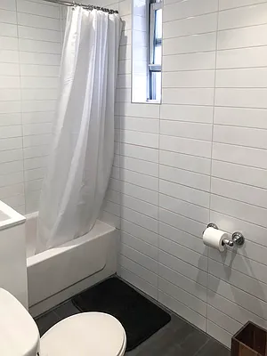 Rented by Kahen Properties | media 25