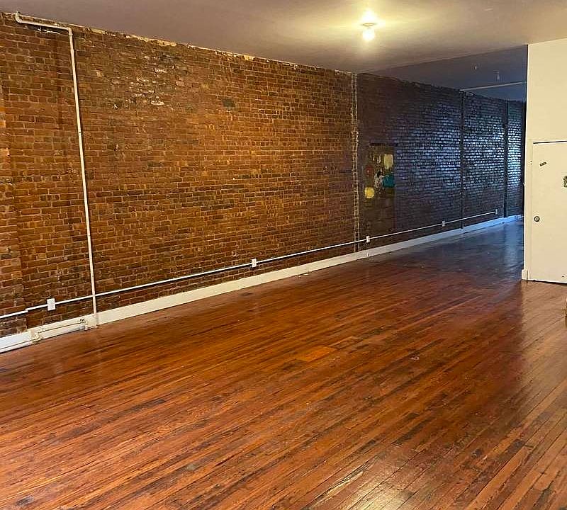 2nd image of 1085 Broadway #2LOFT