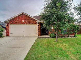 141 Kincaid Dr, Sanger, TX 76266