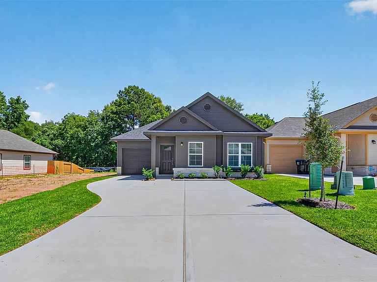 11864 E Gate Dr — Photo 3