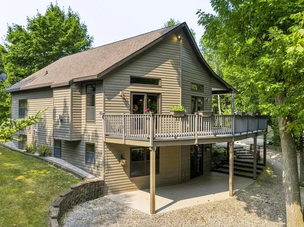 5470 Elaine Dr, Sturgeon Bay, WI 54235