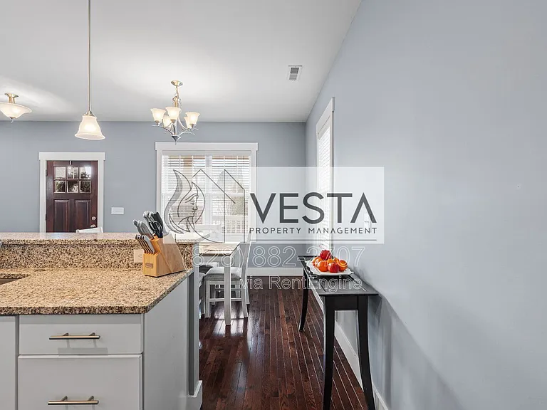 16 Hyde Park Pl — Photo 17