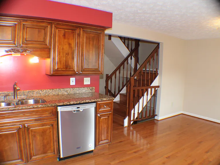 8008 Tyson Oaks Cir — Photo 9