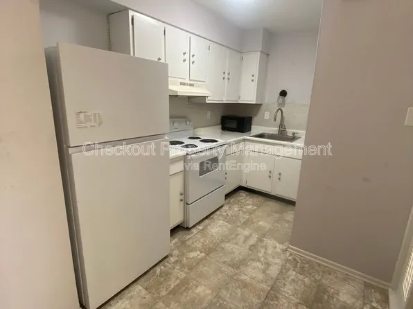 Morgan Ford Road, 3741 Morgan Ford Rd #E, Saint Louis, MO 63116