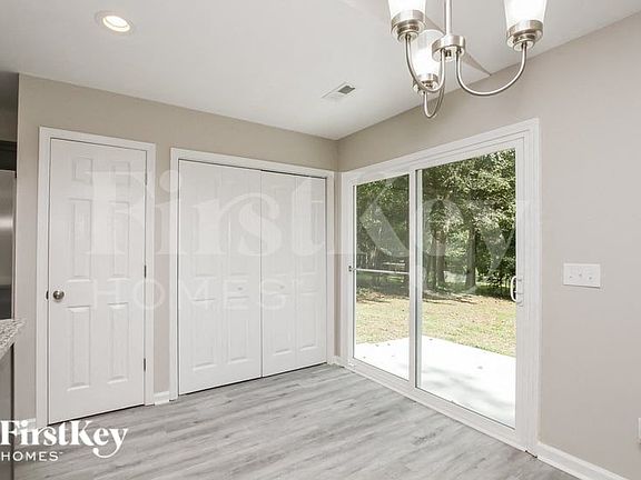 4th image of 128 Lismark Dr