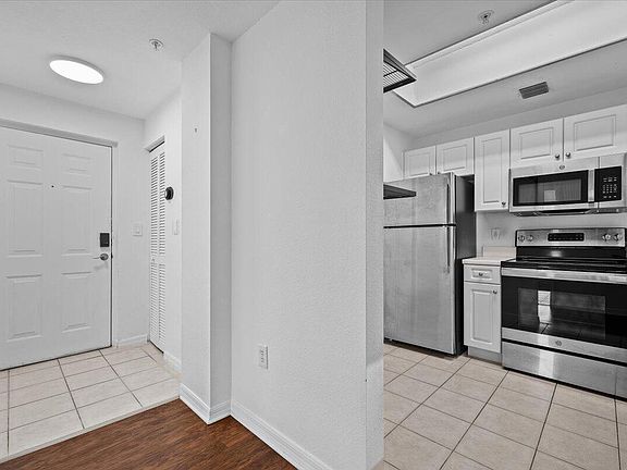 5th image of 2804 Sarento Place #303