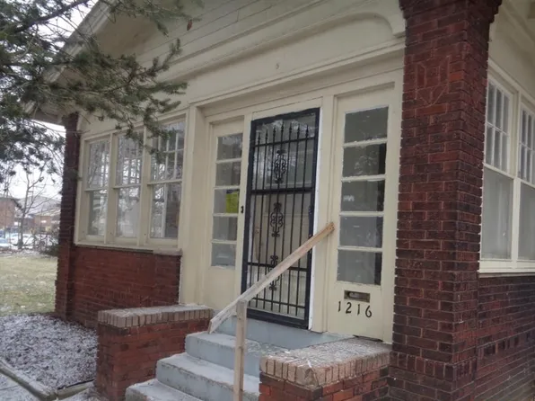 1216 Gibbs Ave NE, Canton, OH 44705