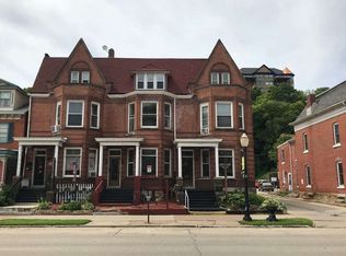 425 Bluff St, Dubuque, IA 52001