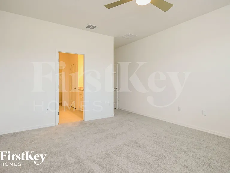 1227 Ponca Rd — Photo 9
