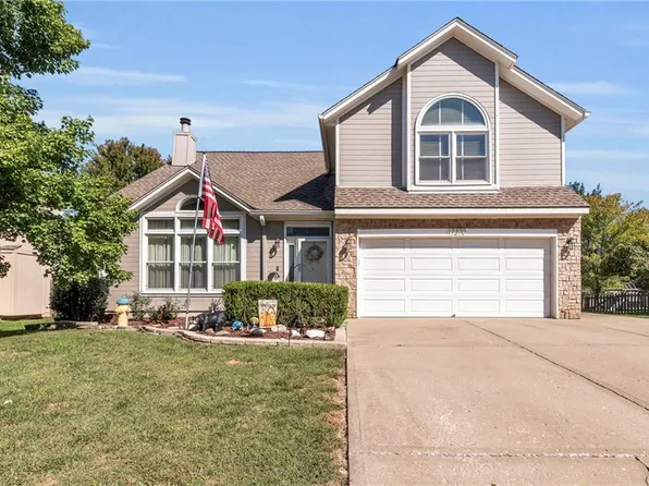17370 W 156th St, Olathe, KS 66062