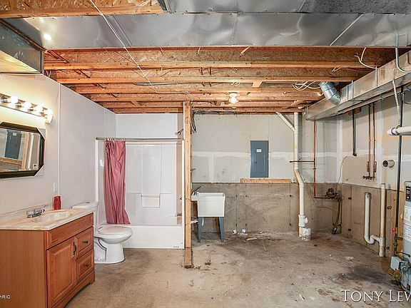 5th image of 4924 Haughey Ave SW