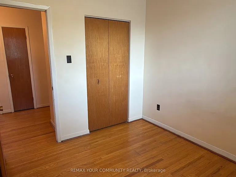 300 Driftwood Ave #UPPER — Photo 9