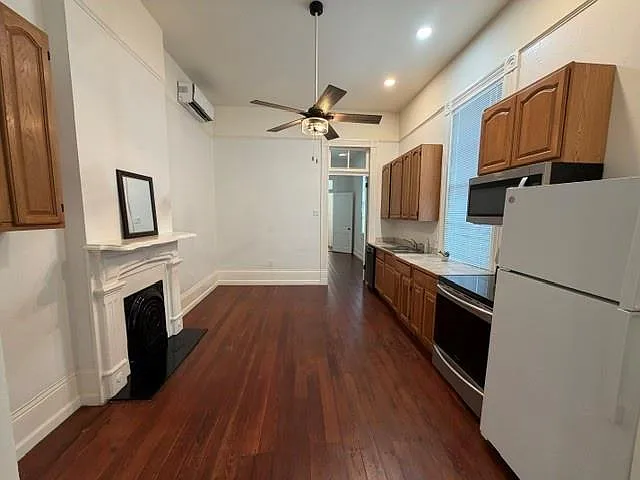 2 bed, 2.0 bath, 1000 sqft, $2,000 — Photo 4