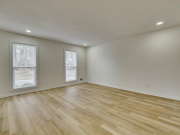 4th image of 225 Chatham Road