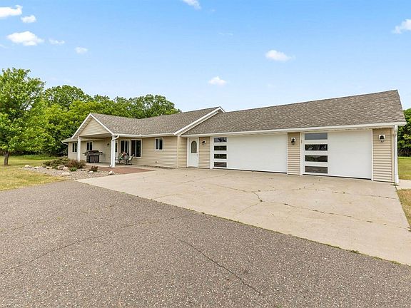 3rd image of 1044 Prairiewood Dr SW