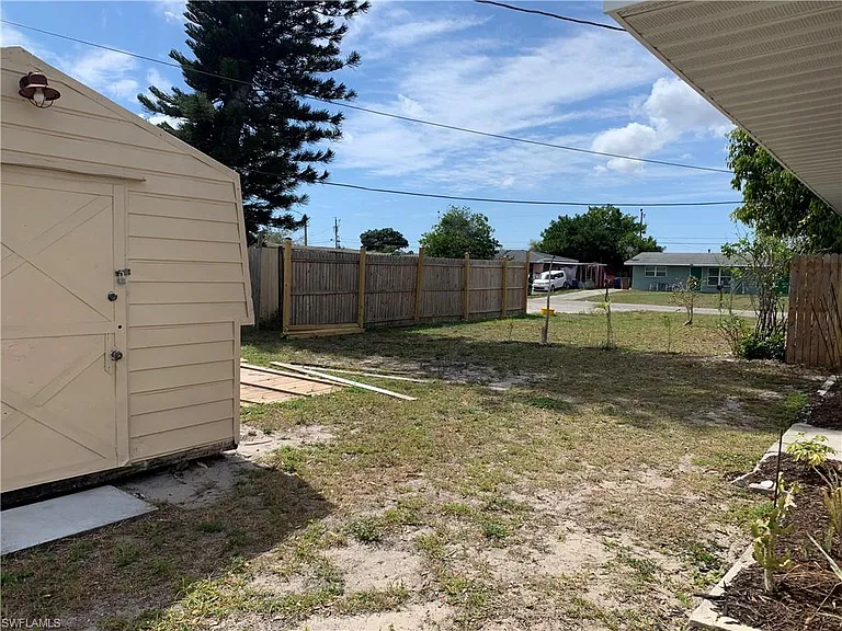 1120 Vineyard St — Photo 17