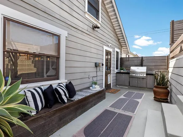 107 Clubhouse Ave, Venice, CA 90291