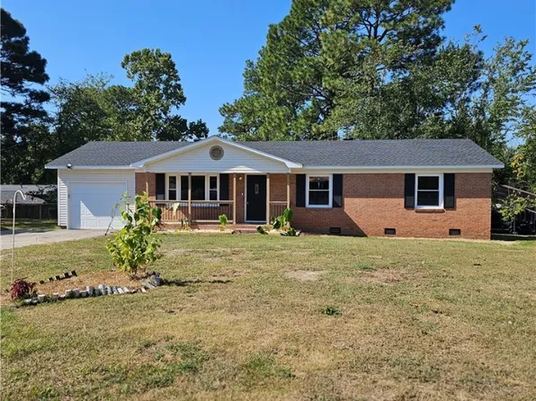 243 Ramona Dr, Fayetteville, NC 28303