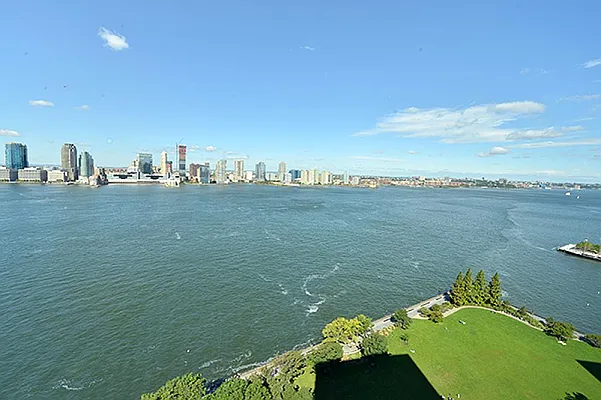 Rented by Olshan Realty | media 12