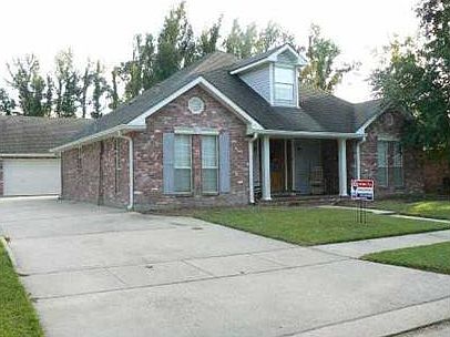 1st image of 2913 Villa Dr