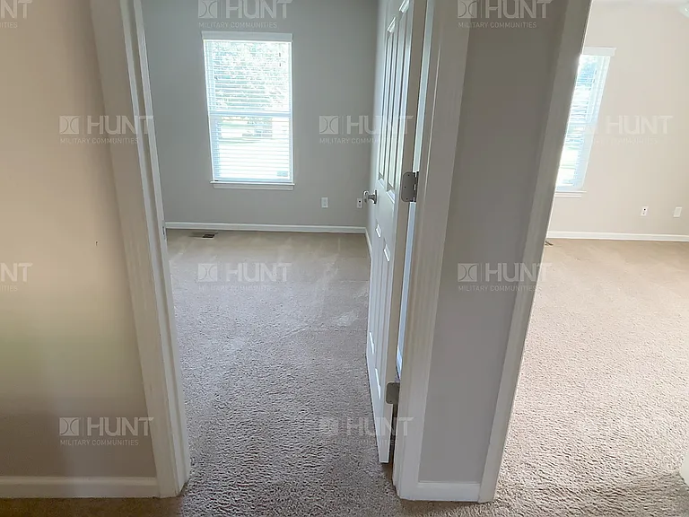 5962 Essex St — Photo 9