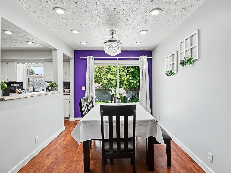 15342 Monroe St — Photo 3