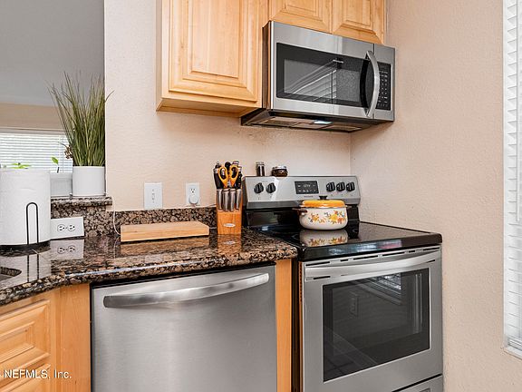 5th image of 13703 RICHMOND PARK Drive N #3508