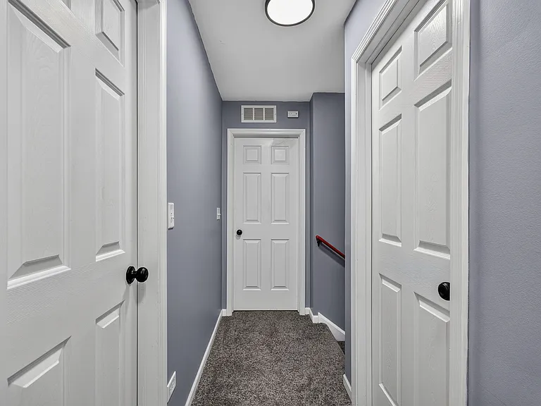 Clover Dr — Photo 9