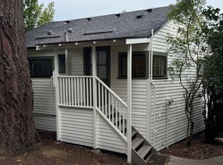 7435 SW 17th Dr #A, Portland, OR 97219